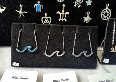 Happiness in Waves at Maui's Finest Craft Fairs